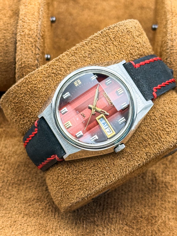 Seiko Seiko - Lord Matic "Gradient Red Sunburst" 炎舞 (En Bu) – Dance of Flames - No reserve price - 5606-7310 - Men - 1974 vintage watch - image 6