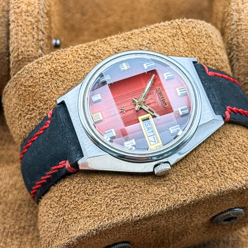 Seiko Seiko - Lord Matic "Gradient Red Sunburst" 炎舞 (En Bu) – Dance of Flames - No reserve price - 5606-7310 - Men - 1974 vintage watch - image 7