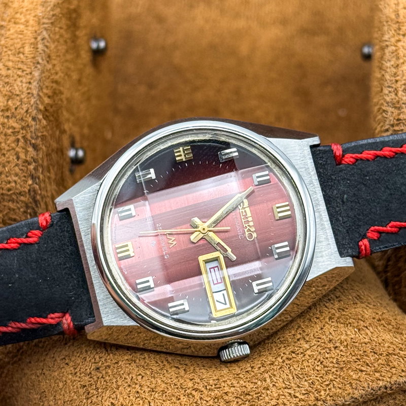 Seiko Seiko - Lord Matic "Gradient Red Sunburst" 炎舞 (En Bu) – Dance of Flames - No reserve price - 5606-7310 - Men - 1974 vintage watch - image 16