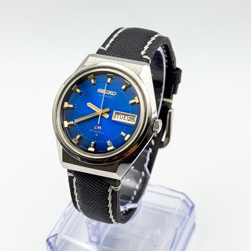 Seiko Seiko - Lord Matic "Gradient Blue Sunburst" 軌跡 (Kiseki) – Orbit Trace - No reserve price - 5606-7320 - Men - 1973 vintage watch - image 1