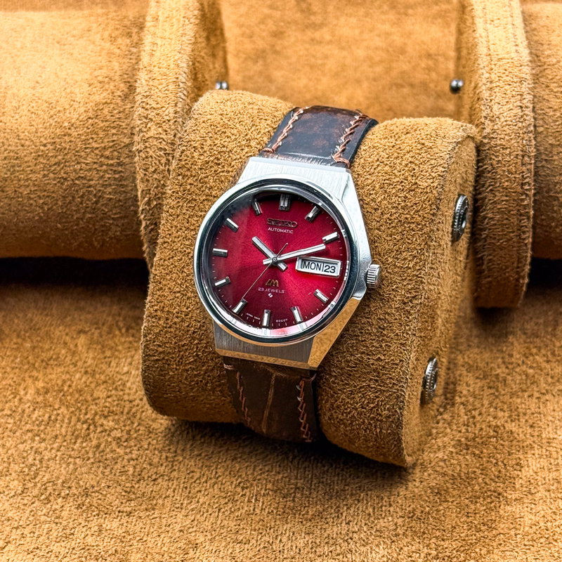 Seiko Seiko - LM "Gradient Vivid Red" 軌影 (Kiei) – Orbital Shadow - No reserve price - 5606-8061 - Men - 1975 vintage watch - image 9