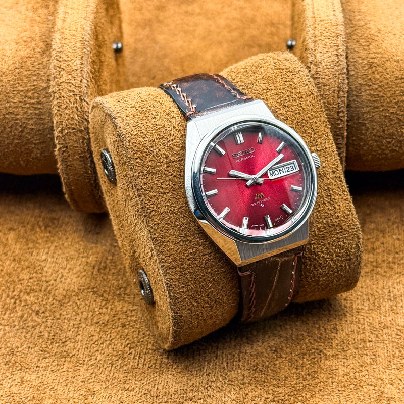 Seiko Seiko - LM "Gradient Vivid Red" 軌影 (Kiei) – Orbital Shadow - No reserve price - 5606-8061 - Men - 1975 vintage watch - image 10