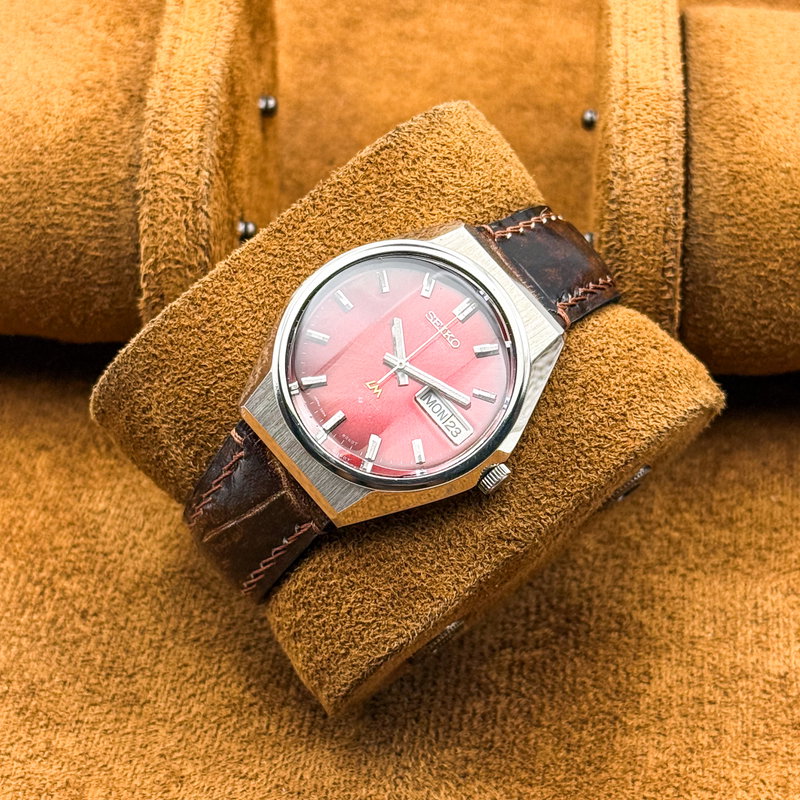 Seiko Seiko - LM "Gradient Vivid Red" 軌影 (Kiei) – Orbital Shadow - No reserve price - 5606-8061 - Men - 1975 vintage watch - image 12