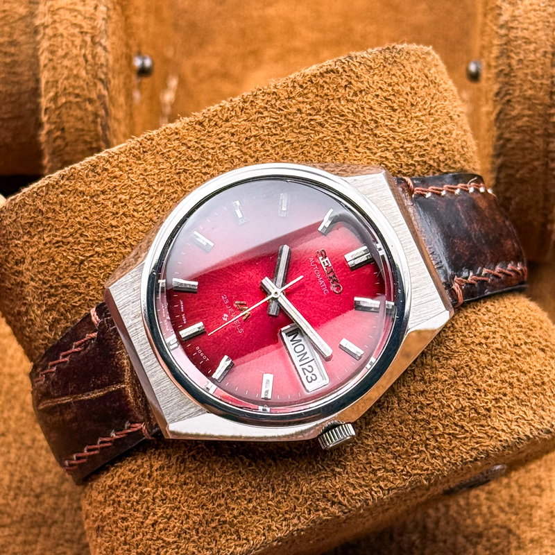 Seiko Seiko - LM "Gradient Vivid Red" 軌影 (Kiei) – Orbital Shadow - No reserve price - 5606-8061 - Men - 1975 vintage watch - image 13