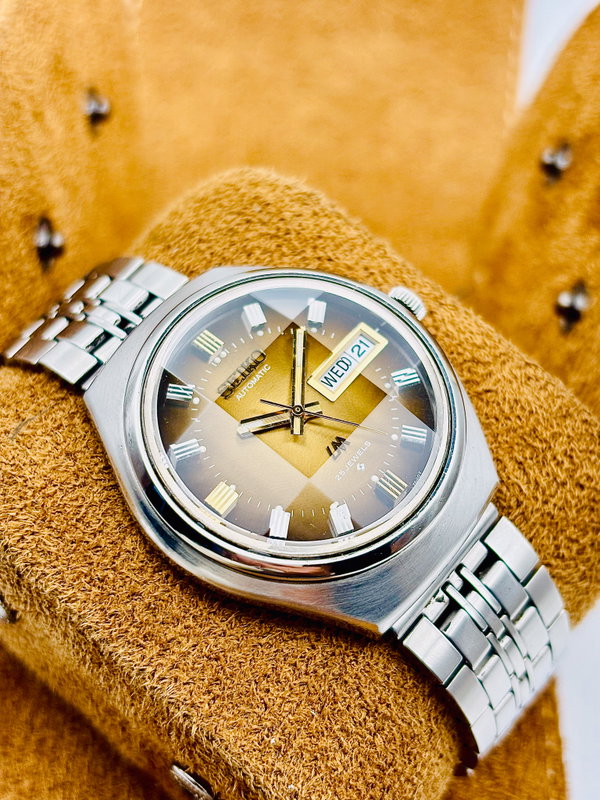Seiko Seiko - Lord Matic "Gradient Golden Sunburst" - No reserve price - 5606-7300 - Men - 1973 vintage watch - image 17