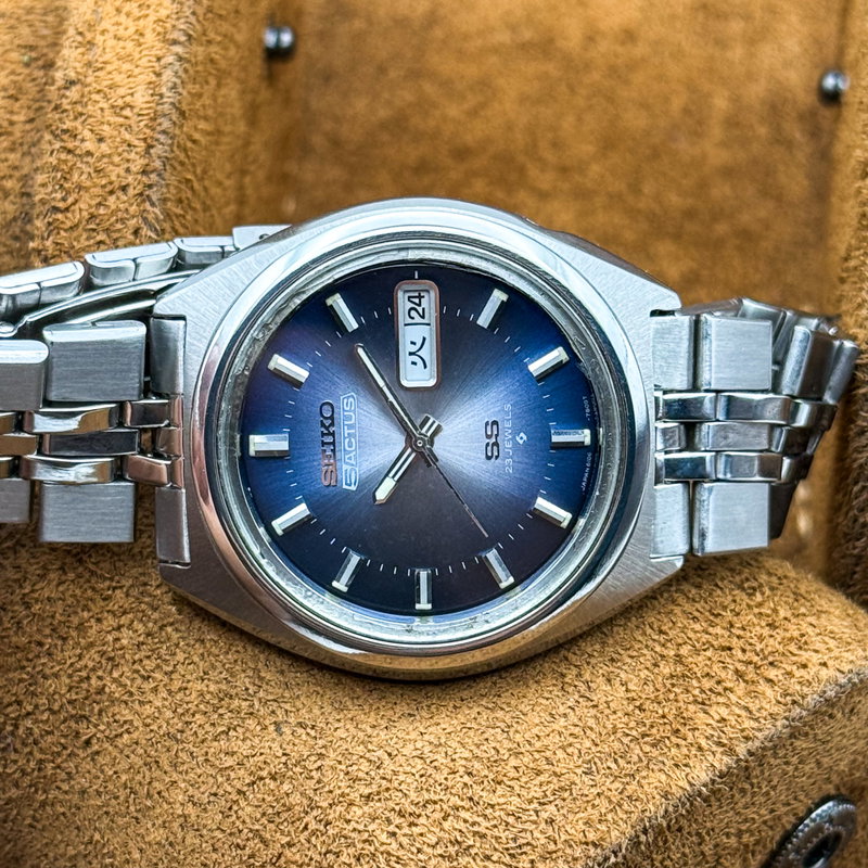 Seiko Seiko - 5 Actus SS "Gradient Blue Sunburst" 青嵐 (Ao Arashi) – Blue Storm - No reserve price - 6106-7690 - Men - 1973 vintage watch - image 23
