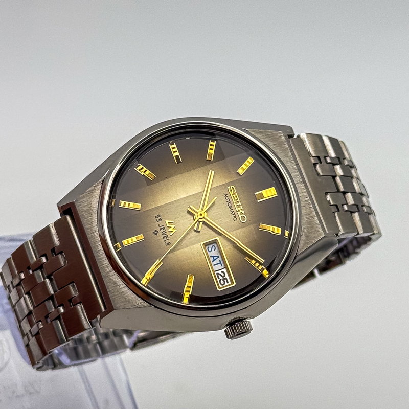 Seiko Seiko - Lord Matic "Golden Gradient Sunburst" 静輝 – Seiki – Quiet Radiance - 5606-8110 - Men - 1975 vintage watch - image 9
