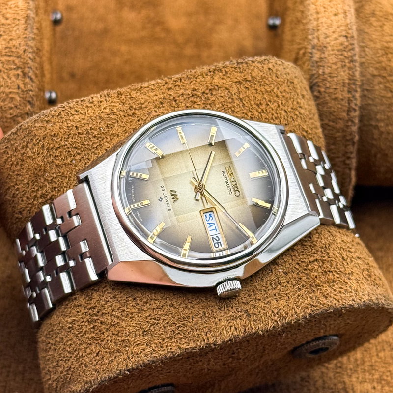 Seiko Seiko - Lord Matic "Golden Gradient Sunburst" 静輝 – Seiki – Quiet Radiance - 5606-8110 - Men - 1975 vintage watch - image 18