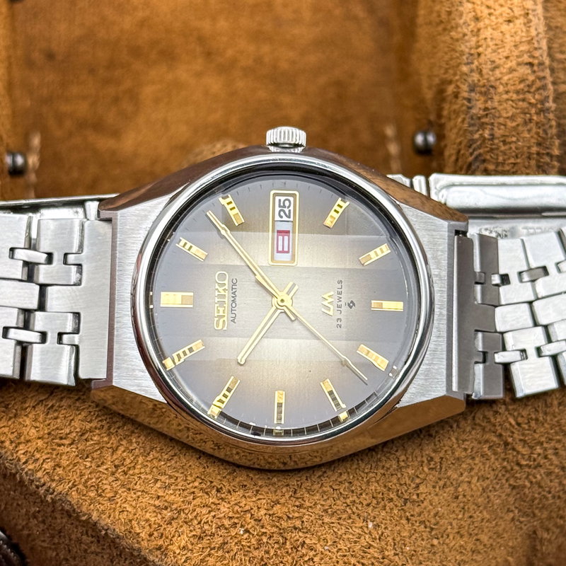 Seiko Seiko - Lord Matic "Golden Gradient Sunburst" 静輝 – Seiki – Quiet Radiance - 5606-8110 - Men - 1975 vintage watch - image 28