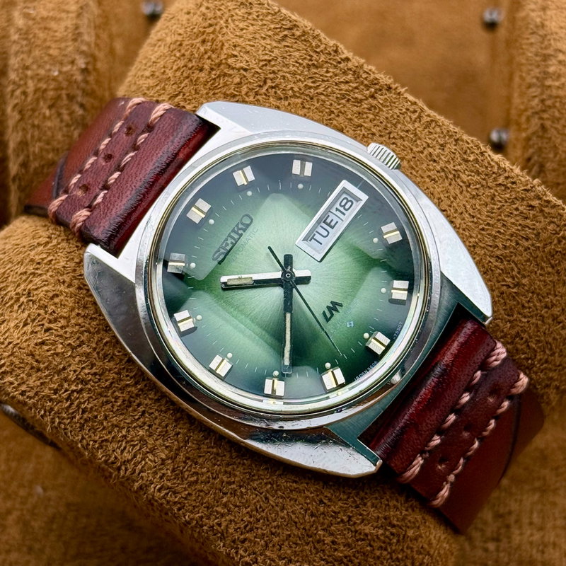 Seiko Seiko - LM “Gradient Green Sunburst” [Serviced] 雅響 (Gakyō) – Elegant Echo - No Reserve Price - 5606-7230 - Men - 1972 vintage watch - image 9