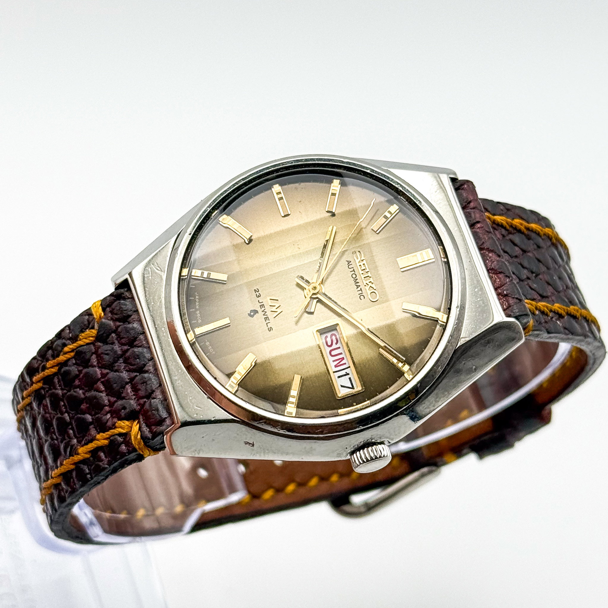 Seiko - Lord Matic "Gradient Golden Sunburst" 清輝 (Seiki) – Pure Radiance - No reserve price - 5606-8110 - Men - 1975