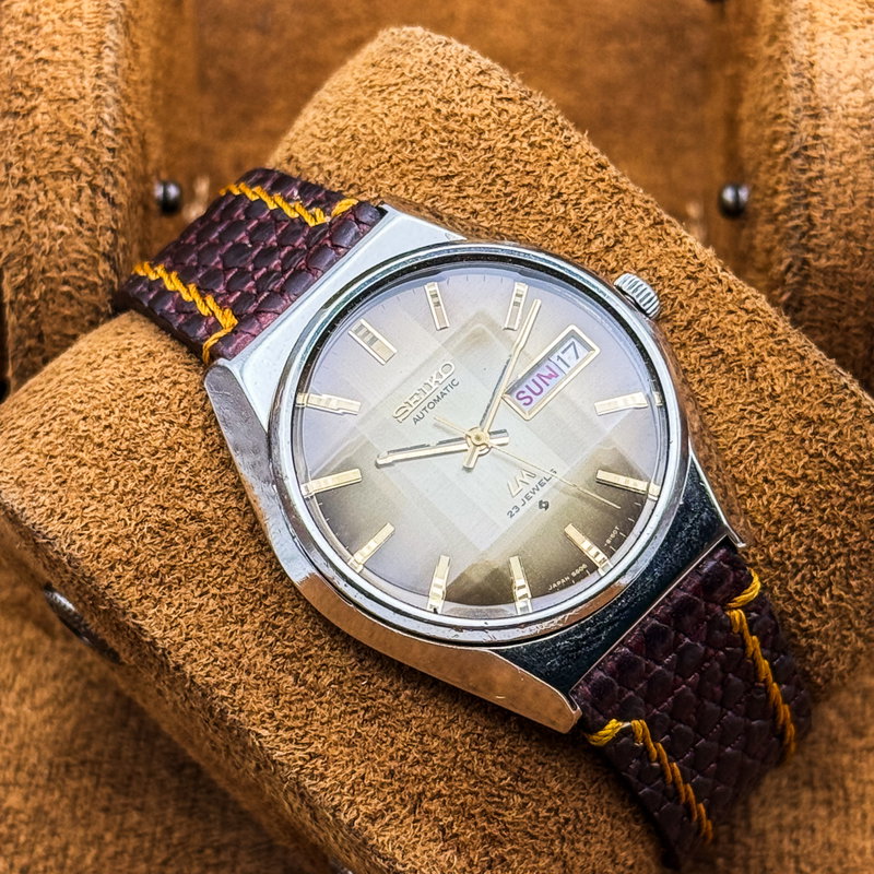 Seiko Seiko - Lord Matic "Gradient Golden Sunburst" 清輝 (Seiki) – Pure Radiance - No reserve price - 5606-8110 - Men - 1975 vintage watch - image 15