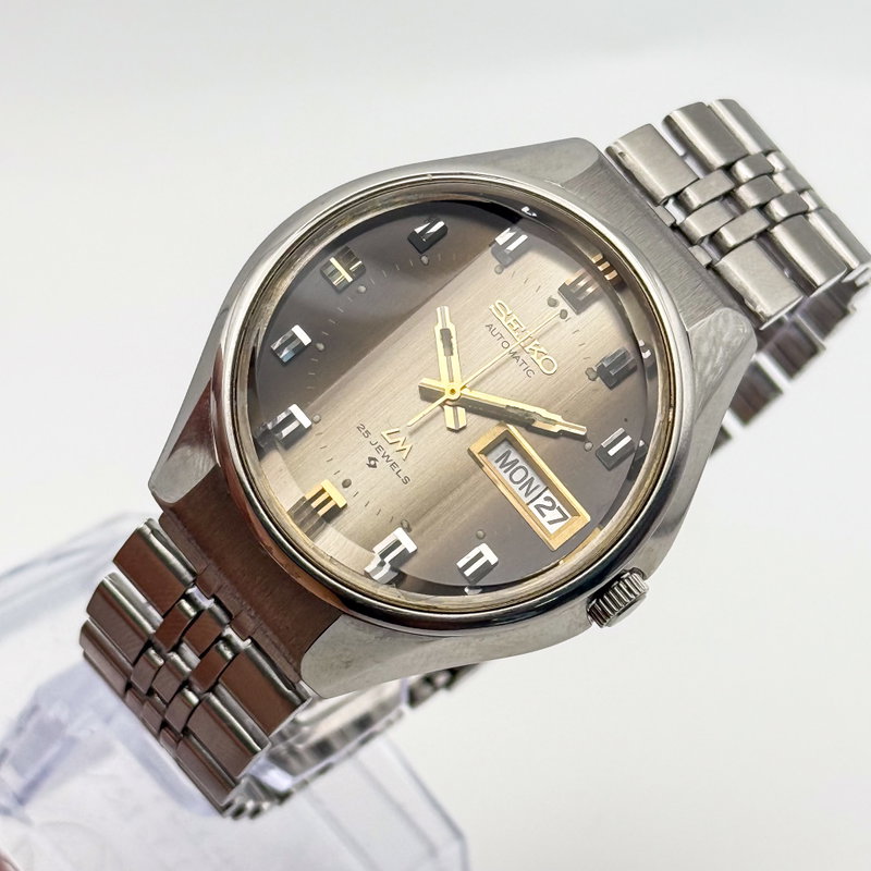 Seiko Seiko - Lord Matic “Gradient Grey Sunburst” [Near-Mint] - 5606-7290 - Men - 1973 vintage watch - image 9