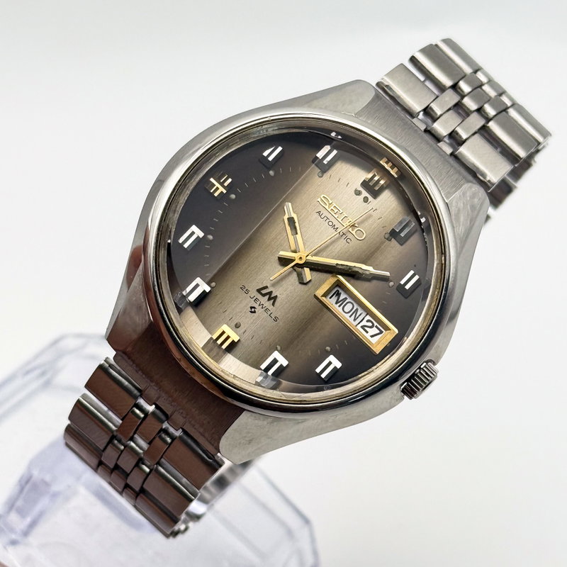 Seiko Seiko - Lord Matic “Gradient Grey Sunburst” [Near-Mint] - 5606-7290 - Men - 1973 vintage watch - image 2