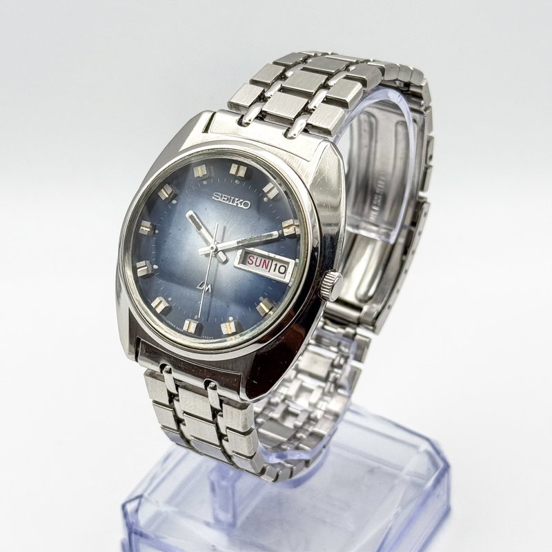 Seiko Seiko - Lord Matic "Gradient Blue Sunburst" - No reserve price - 5606-7231 - Men - 1973 vintage watch - image 2