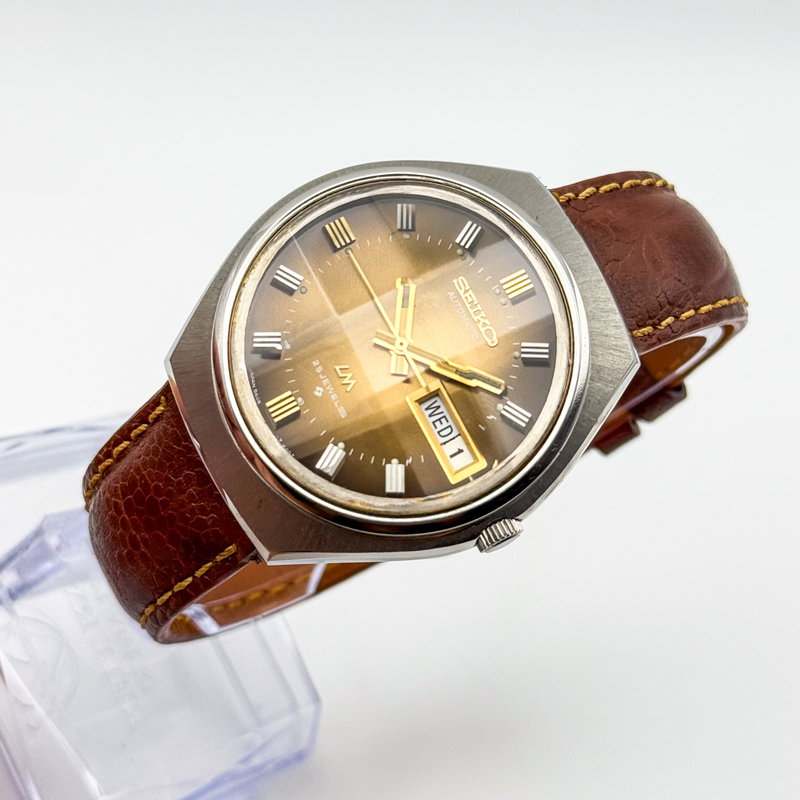 Seiko Seiko - Lord Matic "Gradient Golden Sunburst" 輝面 (Kimetsu) – Radiant Surface - No reserve price - 5606-7300 - Men - 1973 vintage watch - image 10