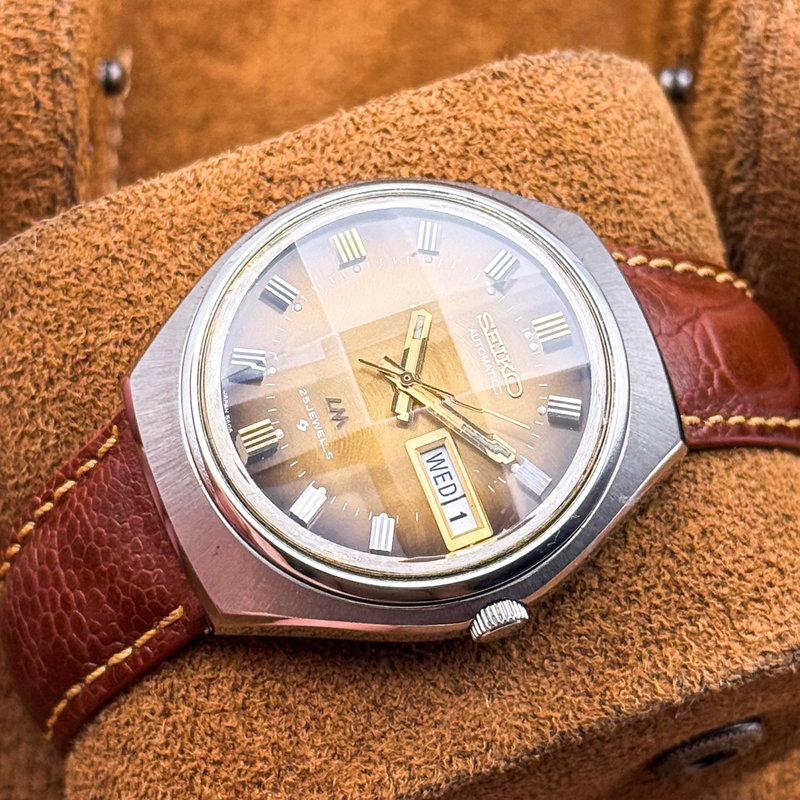 Seiko Seiko - Lord Matic "Gradient Golden Sunburst" 輝面 (Kimetsu) – Radiant Surface - No reserve price - 5606-7300 - Men - 1973 vintage watch - image 1