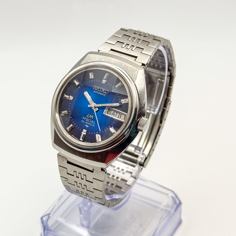 Seiko Seiko - Lord Matic Special "Gradient Blue Sunburst" [Near-Mint] [Serviced] - 5216-6020 - Men - 1973 vintage watch - image 1