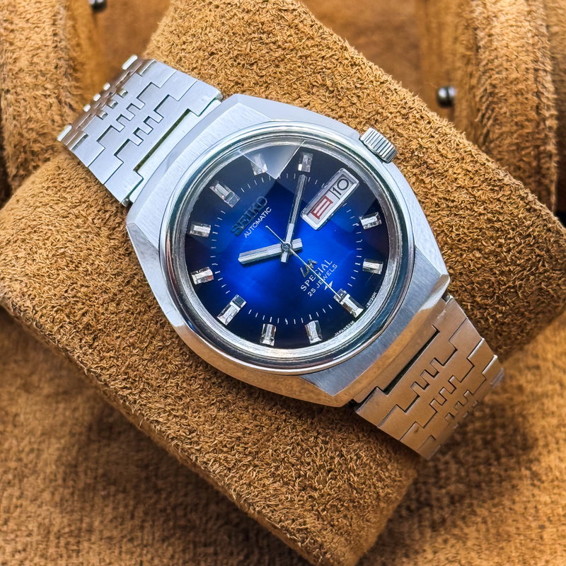Seiko Seiko - Lord Matic Special "Gradient Blue Sunburst" [Near-Mint] [Serviced] - 5216-6020 - Men - 1973 vintage watch - image 6