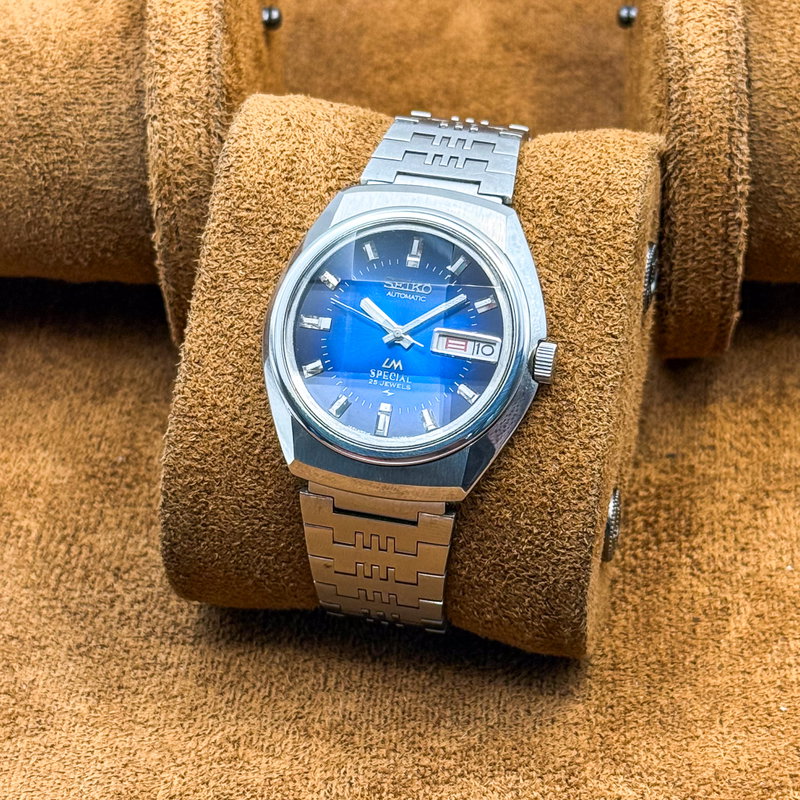 Seiko Seiko - Lord Matic Special "Gradient Blue Sunburst" [Near-Mint] [Serviced] - 5216-6020 - Men - 1973 vintage watch - image 16