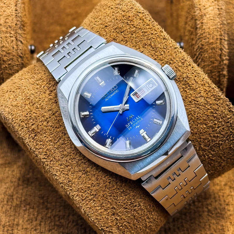 Seiko Seiko - Lord Matic Special "Gradient Blue Sunburst" [Near-Mint] [Serviced] - 5216-6020 - Men - 1973 vintage watch - image 18