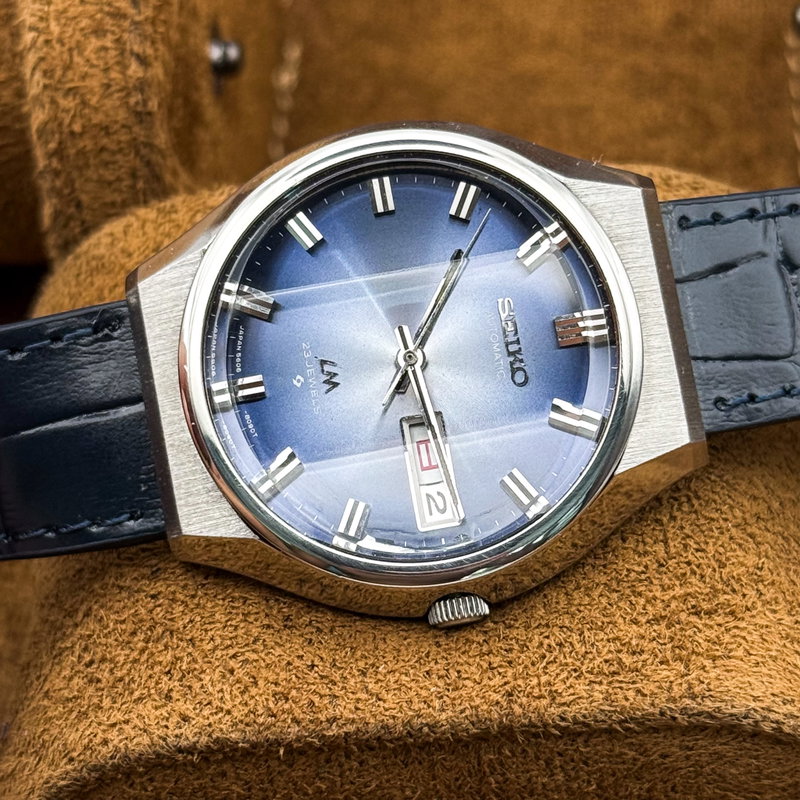 Seiko Seiko - Lord Matic "Gradient Blue Sunburst" [Serviced] 彩夢 (Saimu) – Colorful Dream - No Reserve Price - 5606-8060 - Men - 1974 vintage watch - image 23