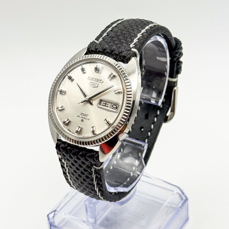 Seiko Seiko - 5 DX 神誉 (Shinyo) – Divine Honor - No reserve price - 6106-7040 - Men - 1967 vintage watch - image 1