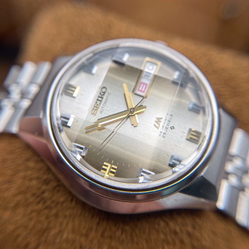 Seiko Seiko - LM  “Gradient Grey Sunburst” [Near-Mint] - 5606-7290 - Men - 1973 vintage watch - image 22