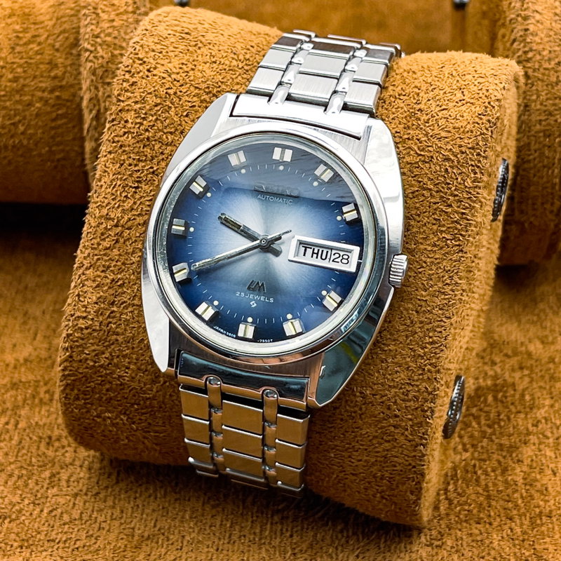 Seiko Seiko - LM "Gradient Blue Sunburst" 天藍 (Tenran) – Heavenly Blue - No Reserve Price - 5606-7230 - Men - 1973 vintage watch - image 12