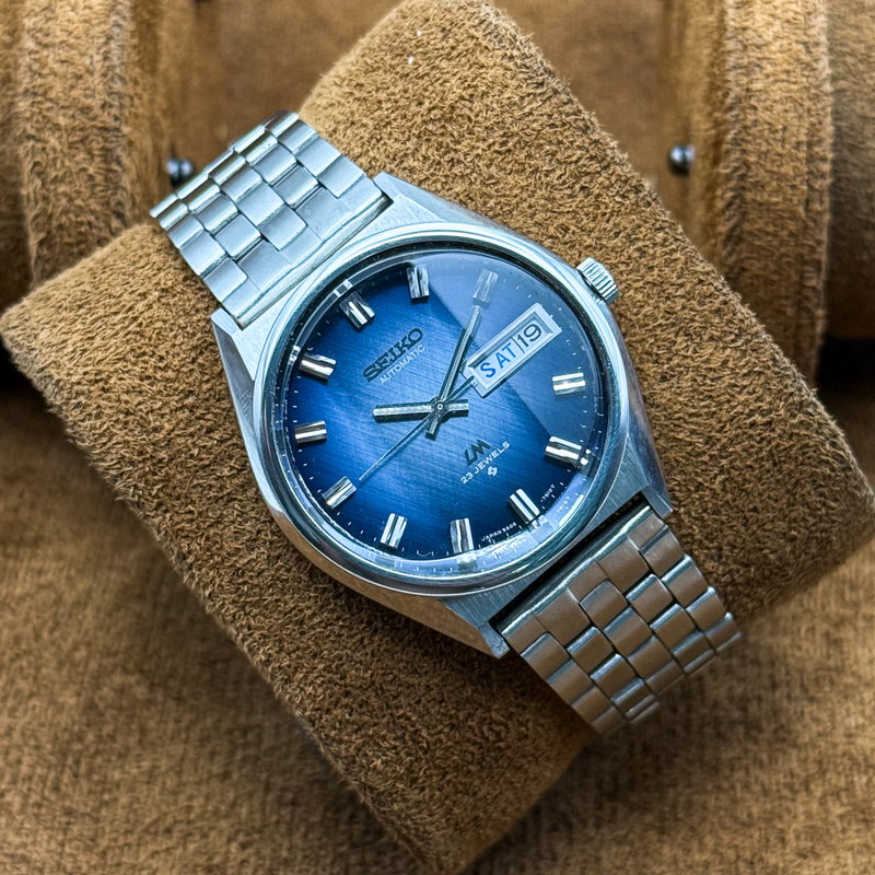 Seiko Seiko - Lord Matic "Gradient Blue Sunburst" 夜晶 (Yashō) – Night Crystal - No reserve price - 5606-7260 - Men - 1972 vintage watch - image 12