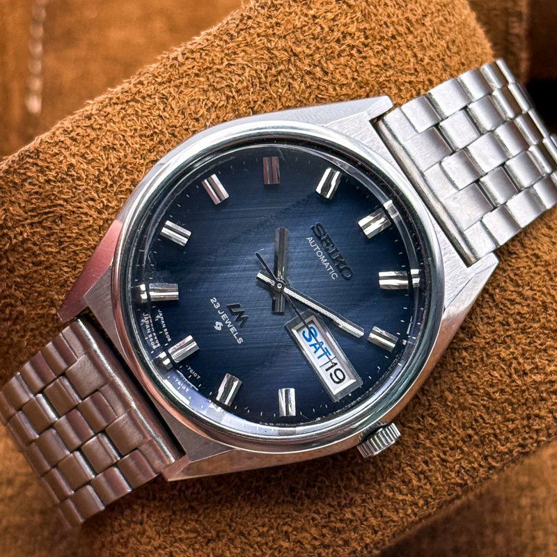 Seiko Seiko - Lord Matic "Gradient Blue Sunburst" 夜晶 (Yashō) – Night Crystal - No reserve price - 5606-7260 - Men - 1972 vintage watch - image 17