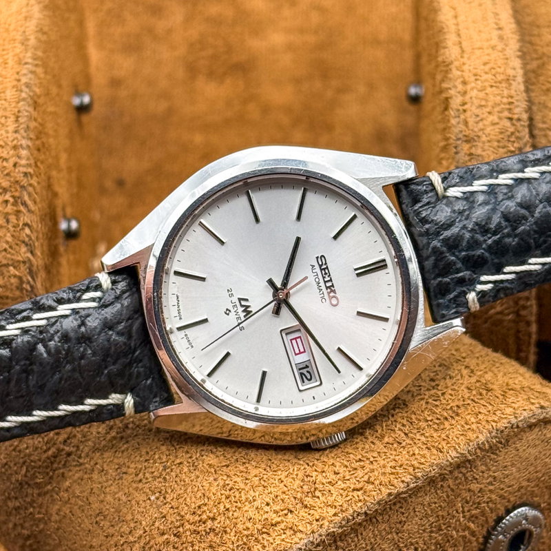 Seiko Seiko - Lord Matic [Historic Engraving] 純光 (Junkō) – Pure Light - No reserve price - 5606-8031 - Men - 1975 vintage watch - image 17