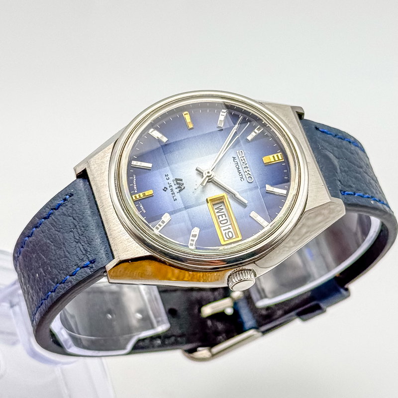 Seiko Seiko - Lord Matic "Gradient Blue Sunburst" 光映 – Kōei – Reflected Light - No reserve price - 5606-7310 - Men - 1973 vintage watch - image 2