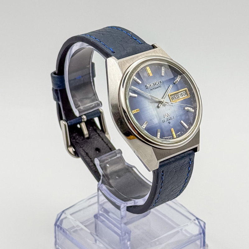 Seiko Seiko - Lord Matic "Gradient Blue Sunburst" 光映 – Kōei – Reflected Light - No reserve price - 5606-7310 - Men - 1973 vintage watch - image 23