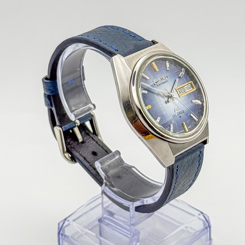 Seiko Seiko - Lord Matic "Gradient Blue Sunburst" 光映 – Kōei – Reflected Light - No reserve price - 5606-7310 - Men - 1973 vintage watch - image 24