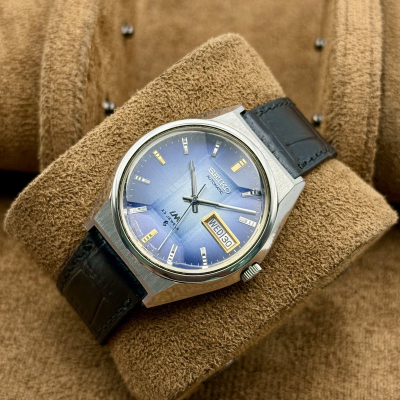 Seiko Seiko - LM "Gradient Blue Sunburst" [Near-Mint] 螺光 – Rako – Spiral Light - No Reserve Price - 5606-7310 - Men - 1973 vintage watch - image 1