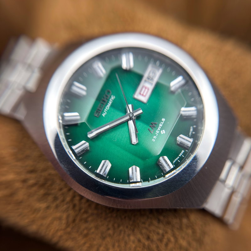 Seiko Seiko - LM "Gradient Green Sunburst" [Near-Mint] 揺影 (Yōei) – Swaying Shadow - 5606-7360 - Men - 1975 vintage watch - image 17