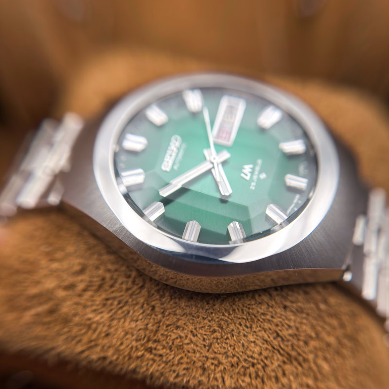 Seiko Seiko - LM "Gradient Green Sunburst" [Near-Mint] 揺影 (Yōei) – Swaying Shadow - 5606-7360 - Men - 1975 vintage watch - image 18