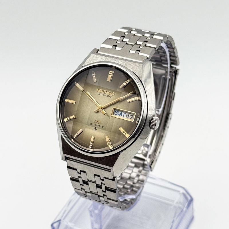 Seiko Seiko - LM "Gradient Golden Sunburst" [Near-Mint] 反光 (Hankō) – Reflected Light - 5606-7192 - Men - 1973 vintage watch - image 7