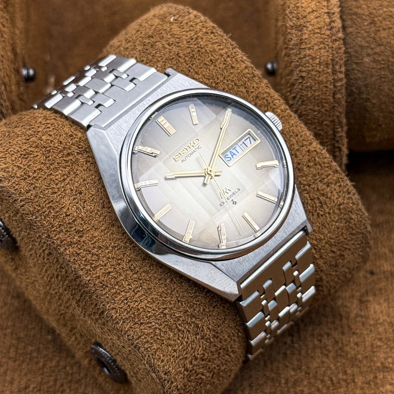 Seiko Seiko - LM "Gradient Golden Sunburst" [Near-Mint] 反光 (Hankō) – Reflected Light - 5606-7192 - Men - 1973 vintage watch - image 20