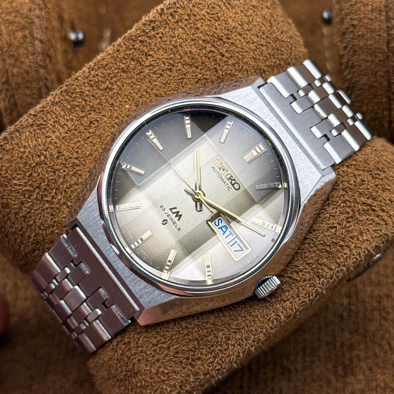 Seiko Seiko - LM "Gradient Golden Sunburst" [Near-Mint] 反光 (Hankō) – Reflected Light - 5606-7192 - Men - 1973 vintage watch - image 21