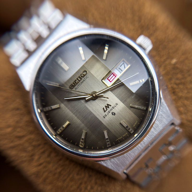 Seiko Seiko - LM "Gradient Golden Sunburst" [Near-Mint] 反光 (Hankō) – Reflected Light - 5606-7192 - Men - 1973 vintage watch - image 26