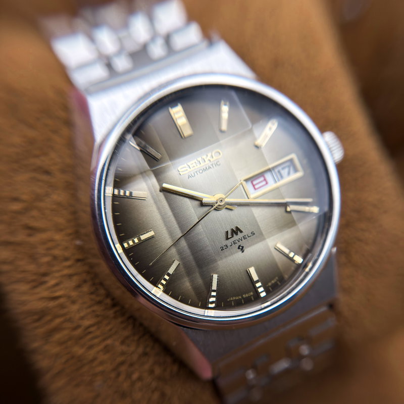 Seiko Seiko - LM "Gradient Golden Sunburst" [Near-Mint] 反光 (Hankō) – Reflected Light - 5606-7192 - Men - 1973 vintage watch - image 30