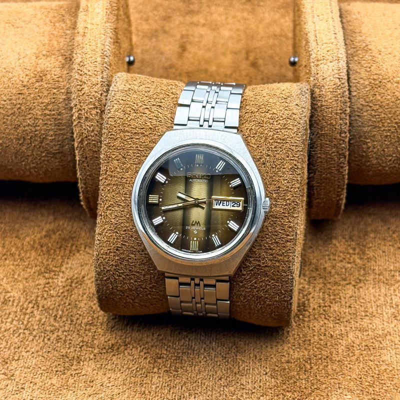 Seiko Seiko - Lord Matic "Gradient Golden Sunburst" 光波 (Kōha) – Waves of Light - 5606-7300 - Men - 1974 vintage watch - image 11