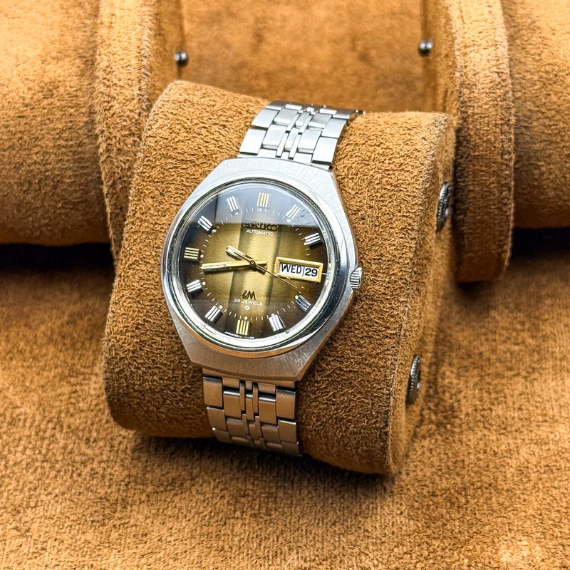 Seiko Seiko - Lord Matic "Gradient Golden Sunburst" 光波 (Kōha) – Waves of Light - 5606-7300 - Men - 1974 vintage watch - image 12
