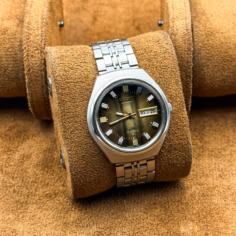 Seiko Seiko - Lord Matic "Gradient Golden Sunburst" 光波 (Kōha) – Waves of Light - 5606-7300 - Men - 1974 vintage watch - image 13