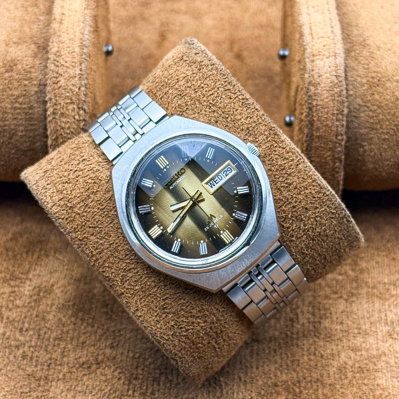 Seiko Seiko - Lord Matic "Gradient Golden Sunburst" 光波 (Kōha) – Waves of Light - 5606-7300 - Men - 1974 vintage watch - image 14