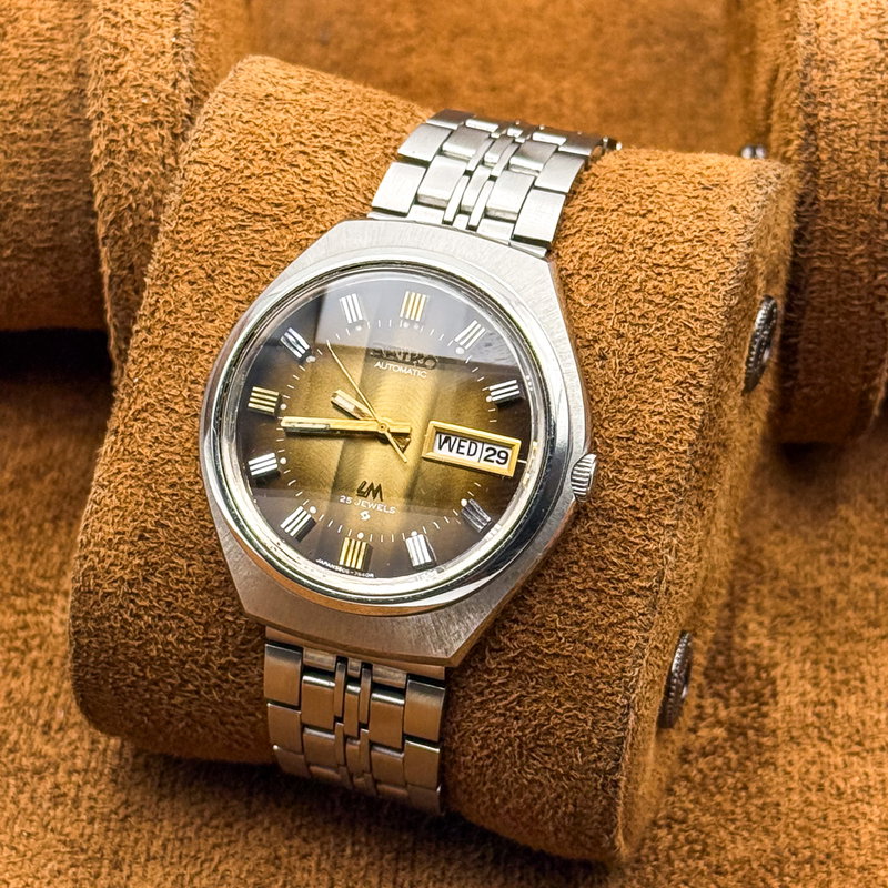 Seiko Seiko - Lord Matic "Gradient Golden Sunburst" 光波 (Kōha) – Waves of Light - 5606-7300 - Men - 1974 vintage watch - image 17