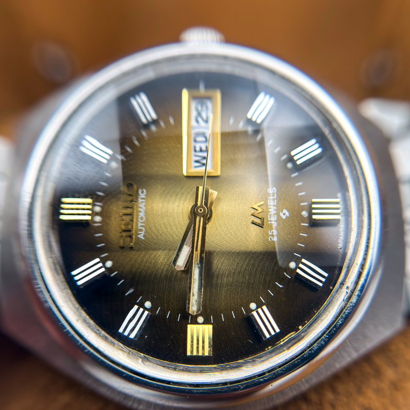 Seiko Seiko - Lord Matic "Gradient Golden Sunburst" 光波 (Kōha) – Waves of Light - 5606-7300 - Men - 1974 vintage watch - image 26