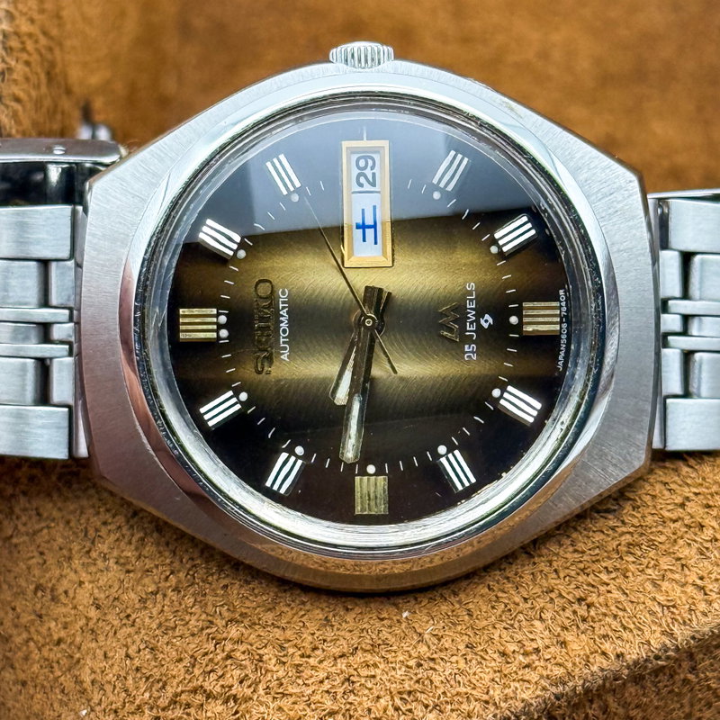Seiko Seiko - Lord Matic "Gradient Golden Sunburst" 光波 (Kōha) – Waves of Light - 5606-7300 - Men - 1974 vintage watch - image 29